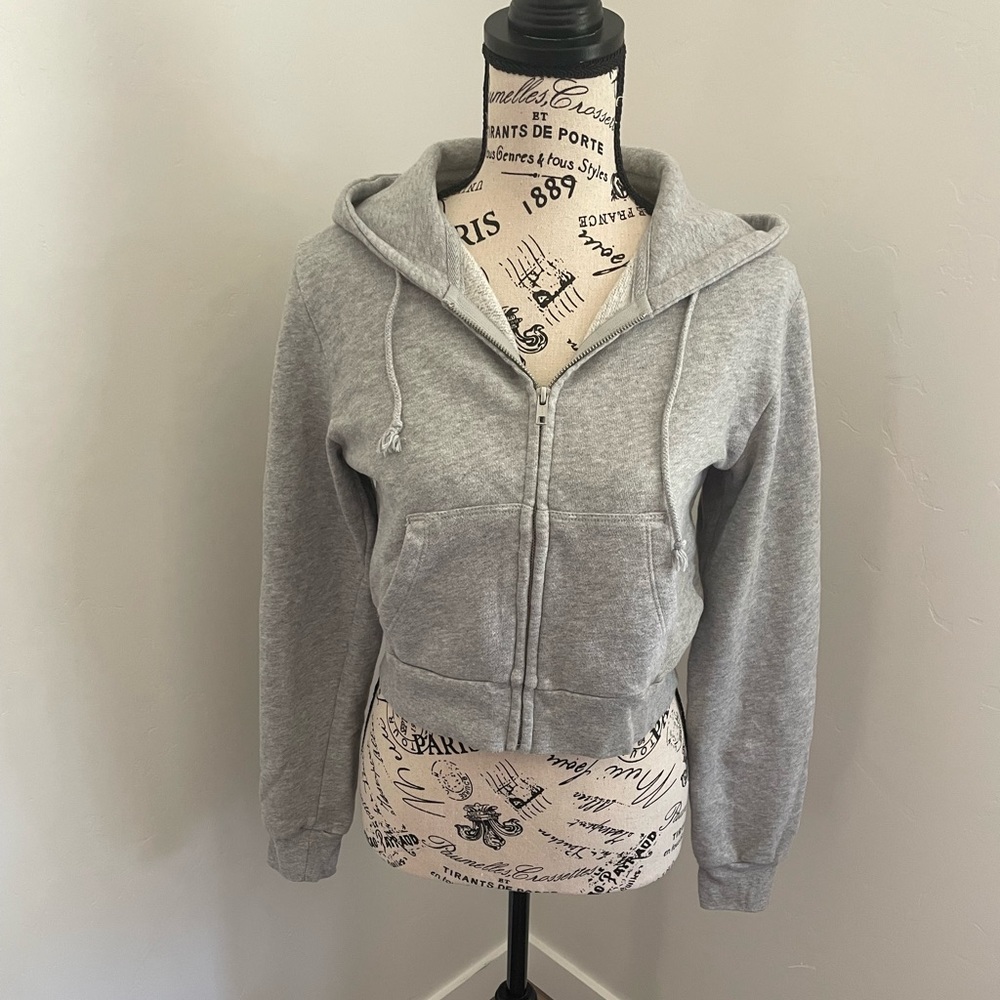 Brandy Melville cropped zip front hoody